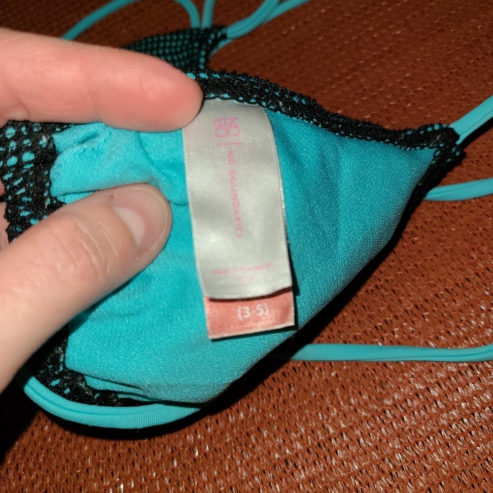 6️⃣2️⃣Black Mesh over Teal Triangle Bikini Top Sz 3-5 Juniors - Picture 5 of 5